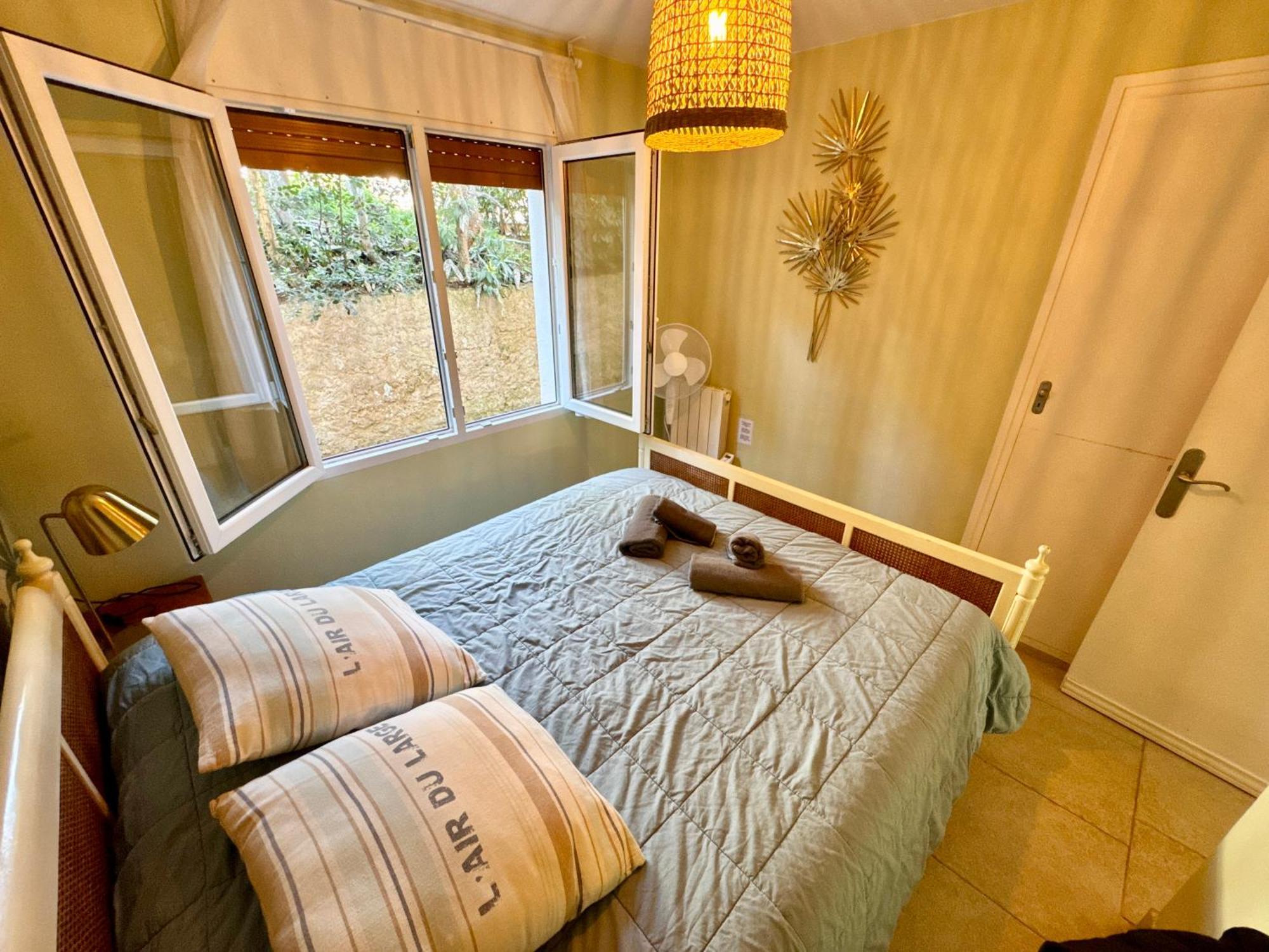 Apartament Al Golfet De Calella De Palafrugell Exteriör bild
